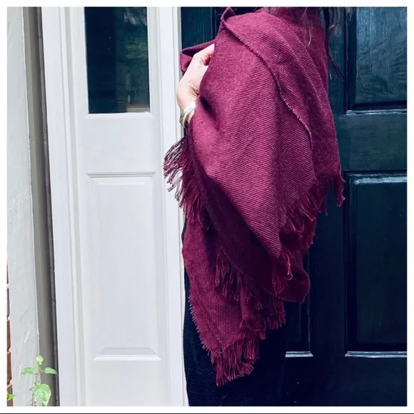 CASHMERE WINE FRINGE SCARF/SHAWL OVERSIZED - Picture 3 of 5